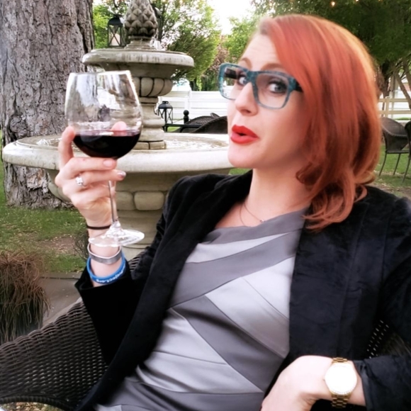 Meet your Posher, Cat! - Picture 3 of 16